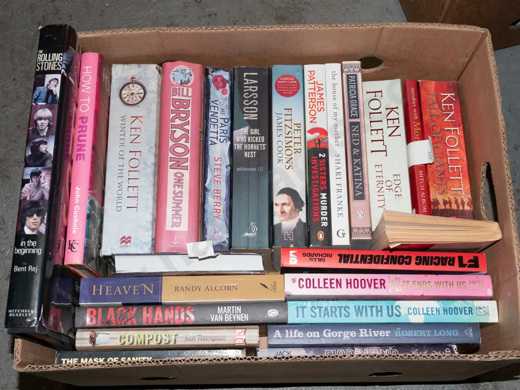 box of books Image 1++