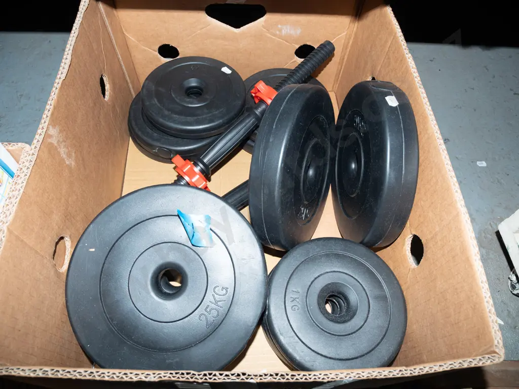 box; hand weights Image 1++
