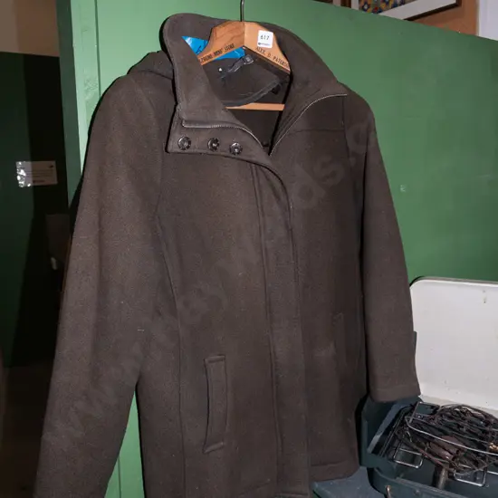 Glassons size 10 green jacket
