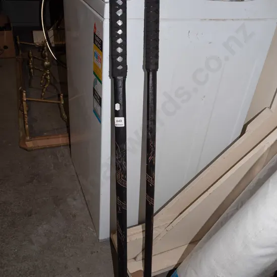 2x wooden practice swords