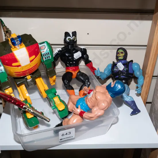 tub of 4 action figurines