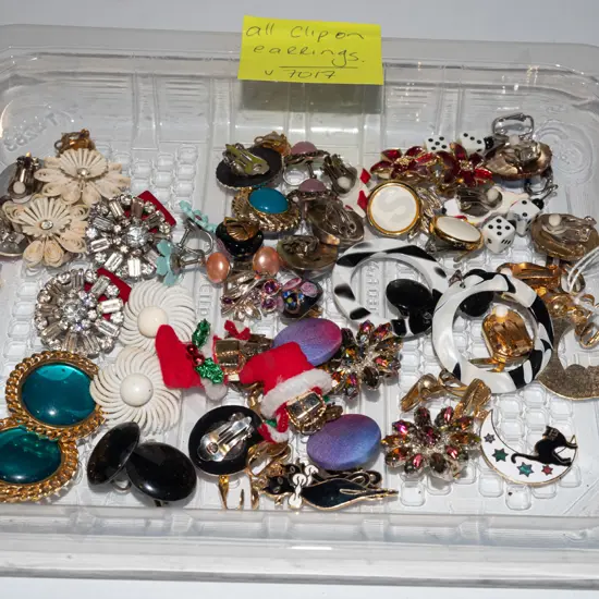 tray of costume jewellery