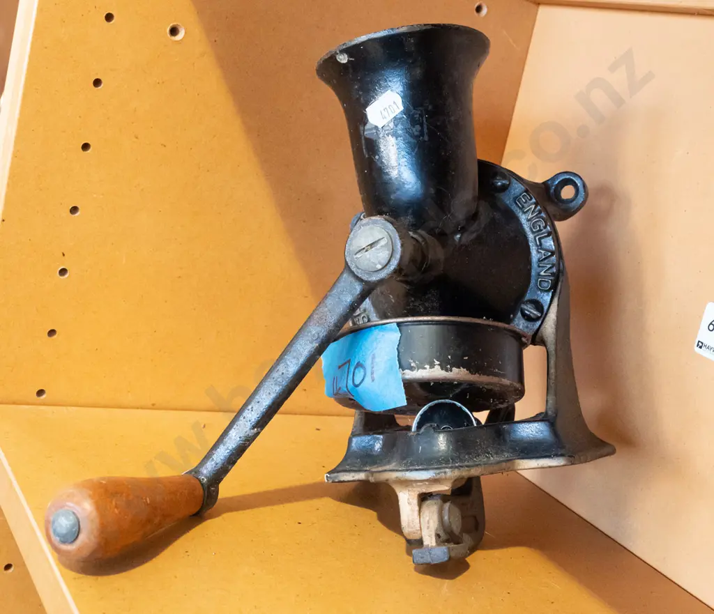bench top coffee mill Image 1++