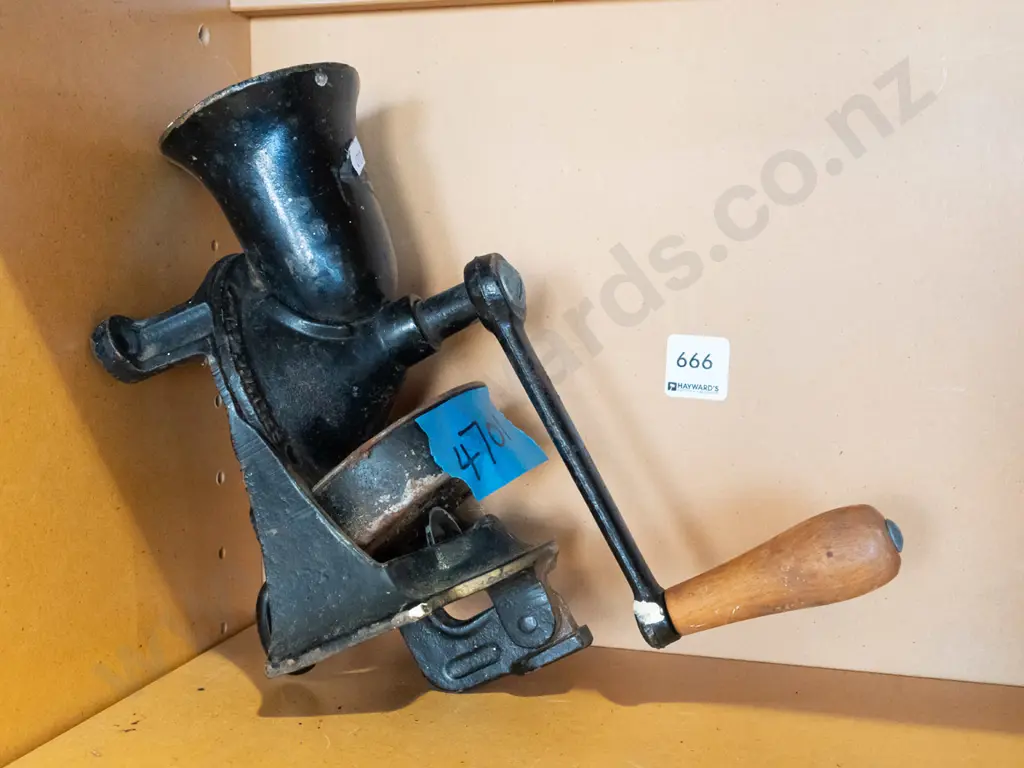 bench top coffee mill Image 1++