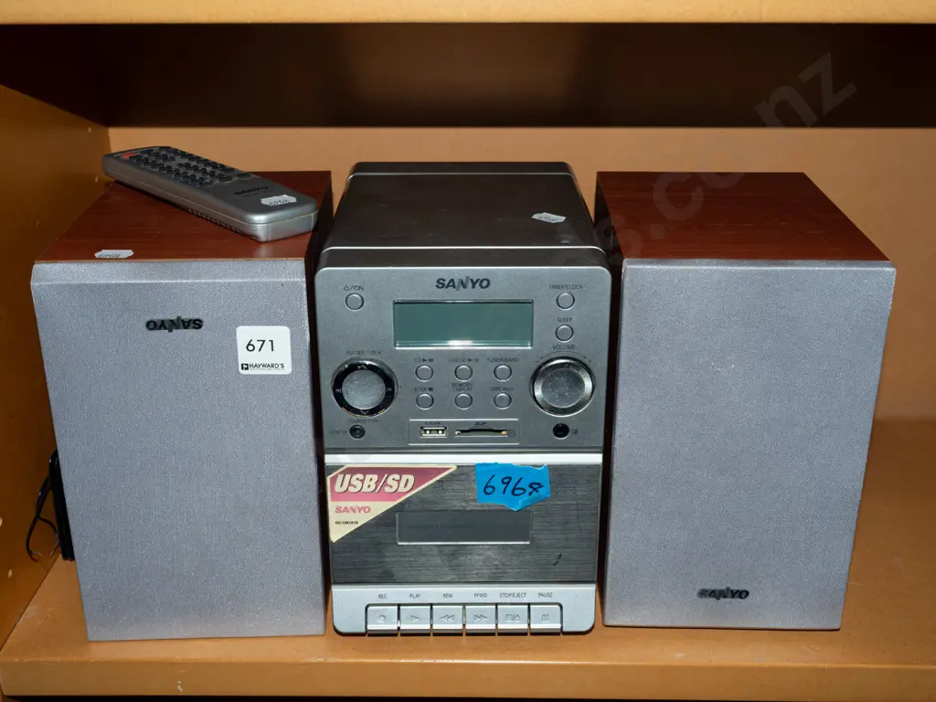 Sanyo mini system Image 1++