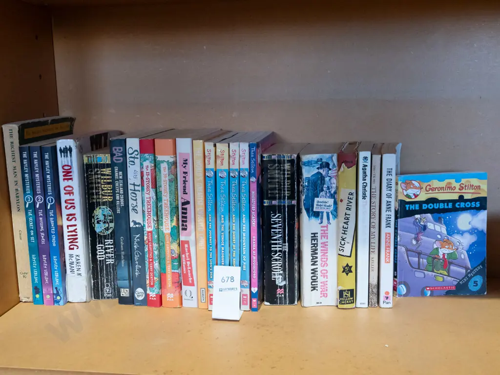 various books Image 1++