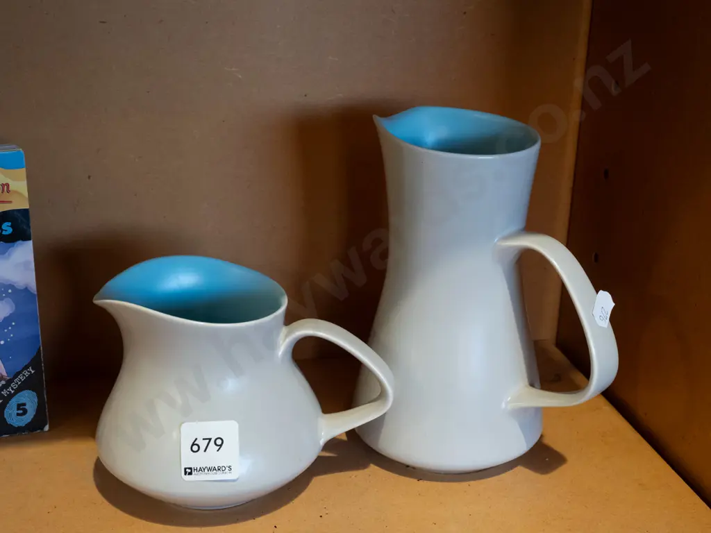 2x Poole jugs H265 Image 1++