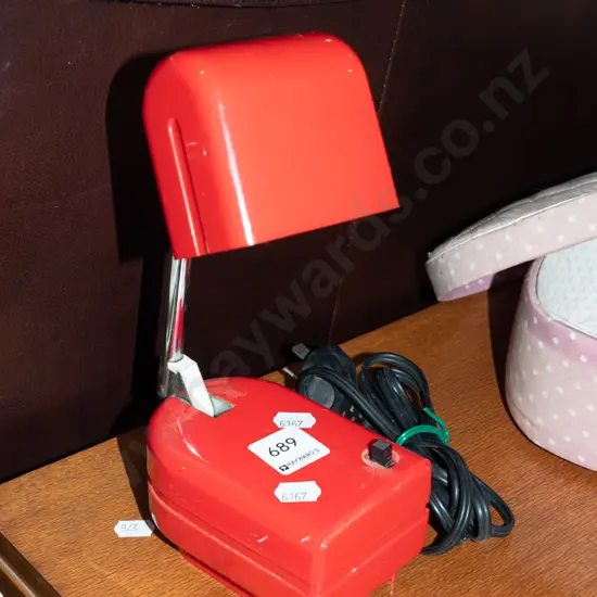 small red plastic desk lamp H240