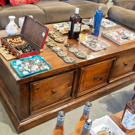 large heavy coffee table with 3 pull through drawers H500 W1450 