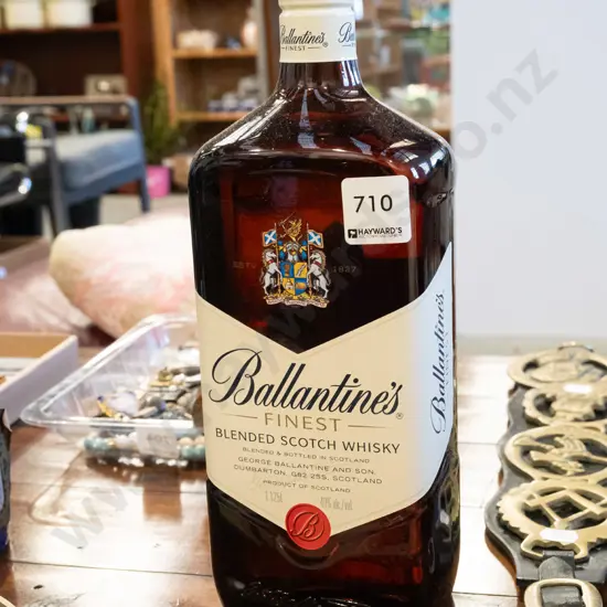 1125ml Ballantines whisky