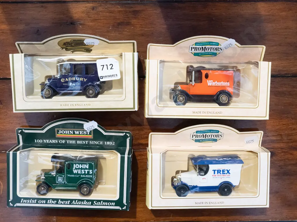 4x boxed model vehicles Image 1++