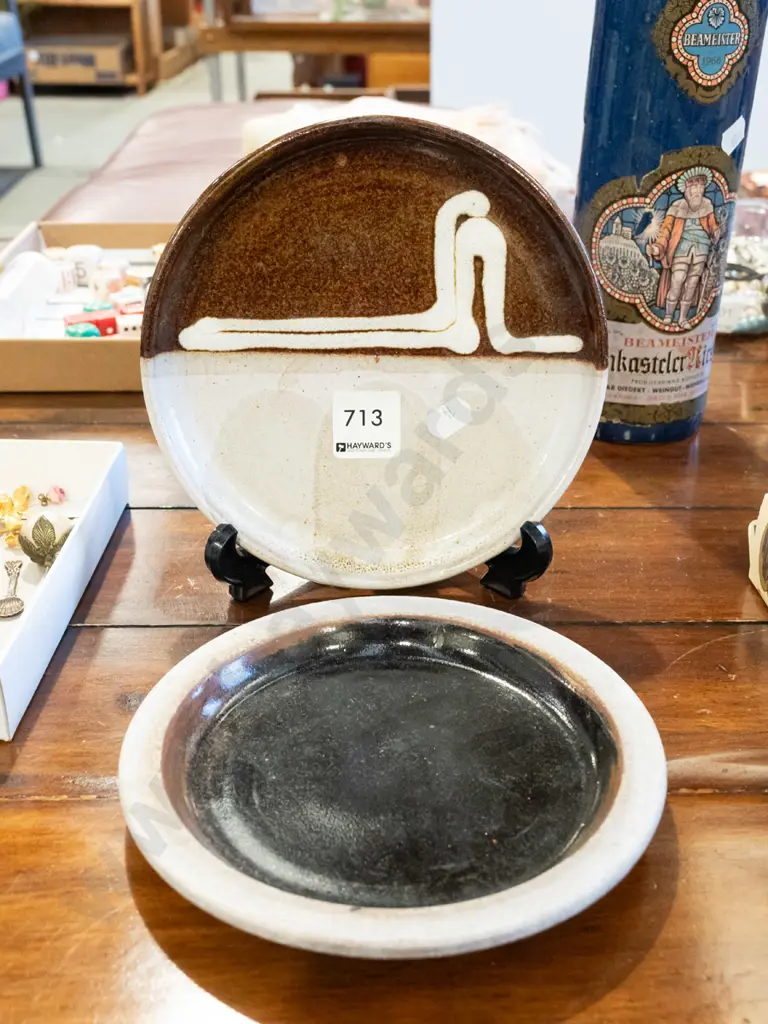 small Brian Gartside plate Diam 165 and one other pottery plate Image 1++