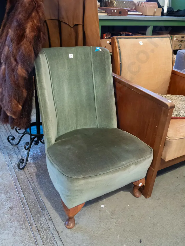 green velvet nursing chair Image 1++