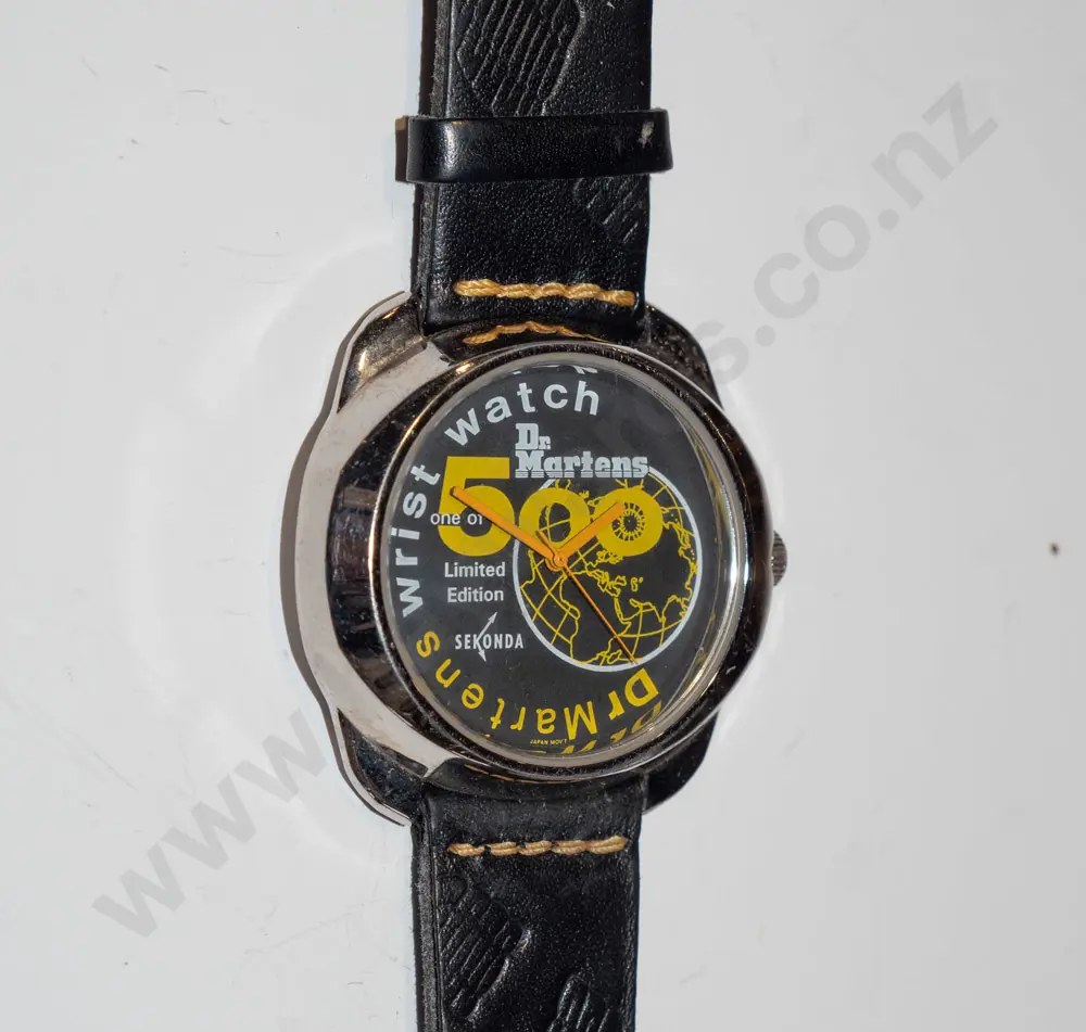 Dr Martens wristwatch Image 1++