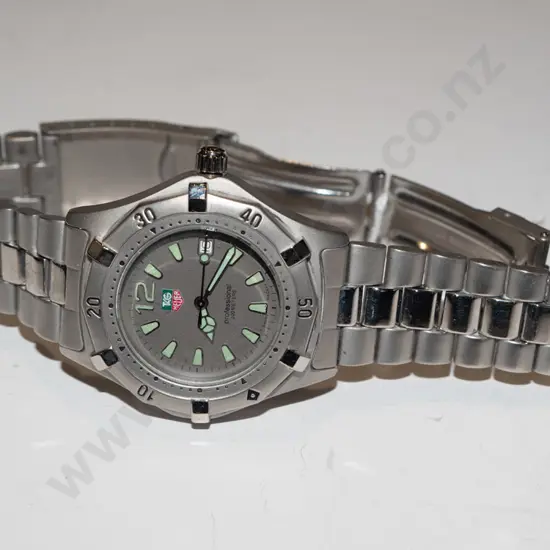 mens wristwatch