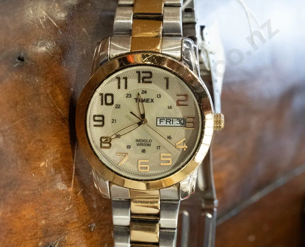 mens wristwatch Image 1++