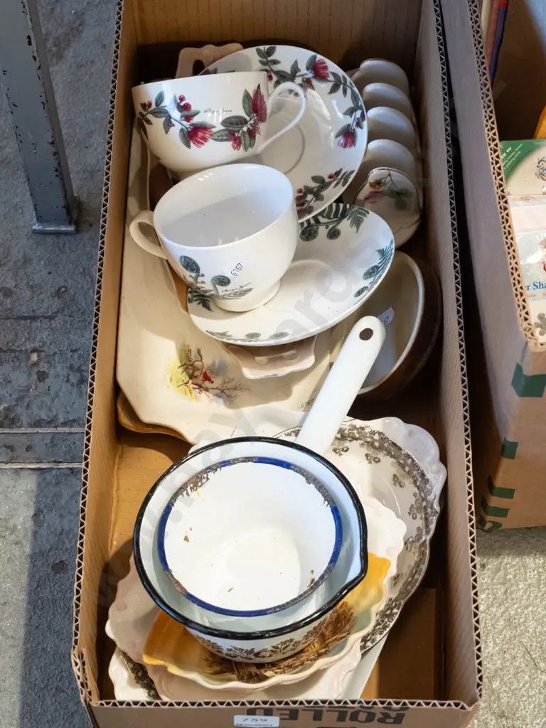 box; cups and saucers, ceramic toast rack, enamel pourer etc Image 1++