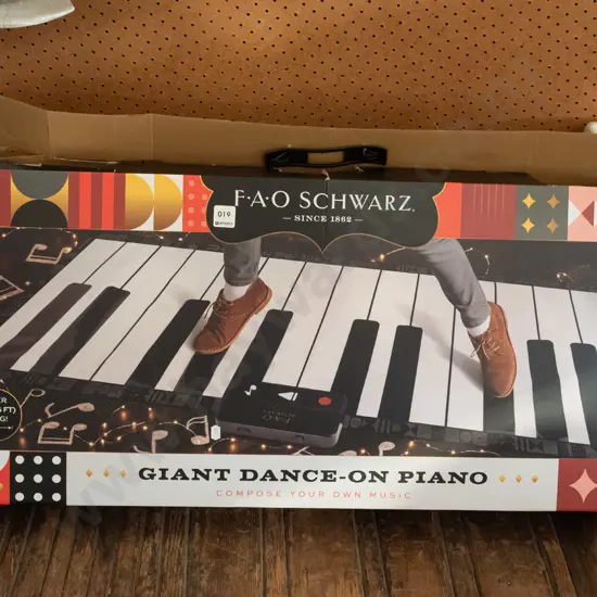 boxed Giant Dance On Piano