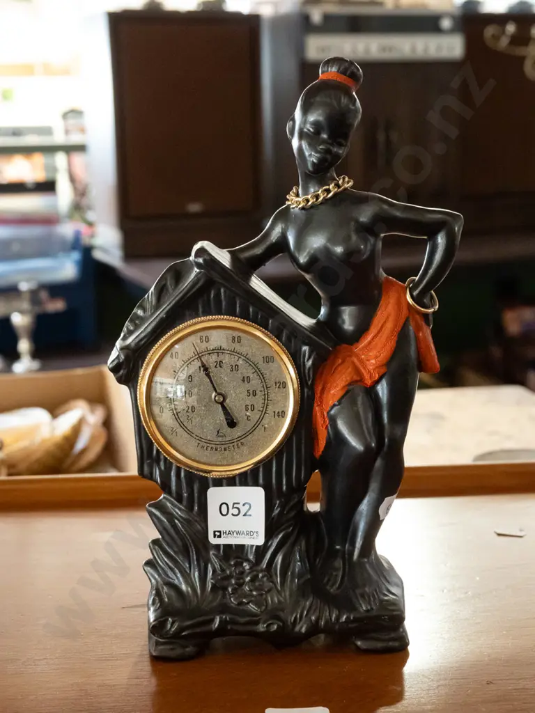 retro figural mantle clock H250 Image 1++