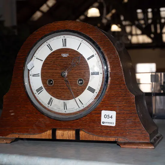 deco wood cased Smiths mantle clock - no key