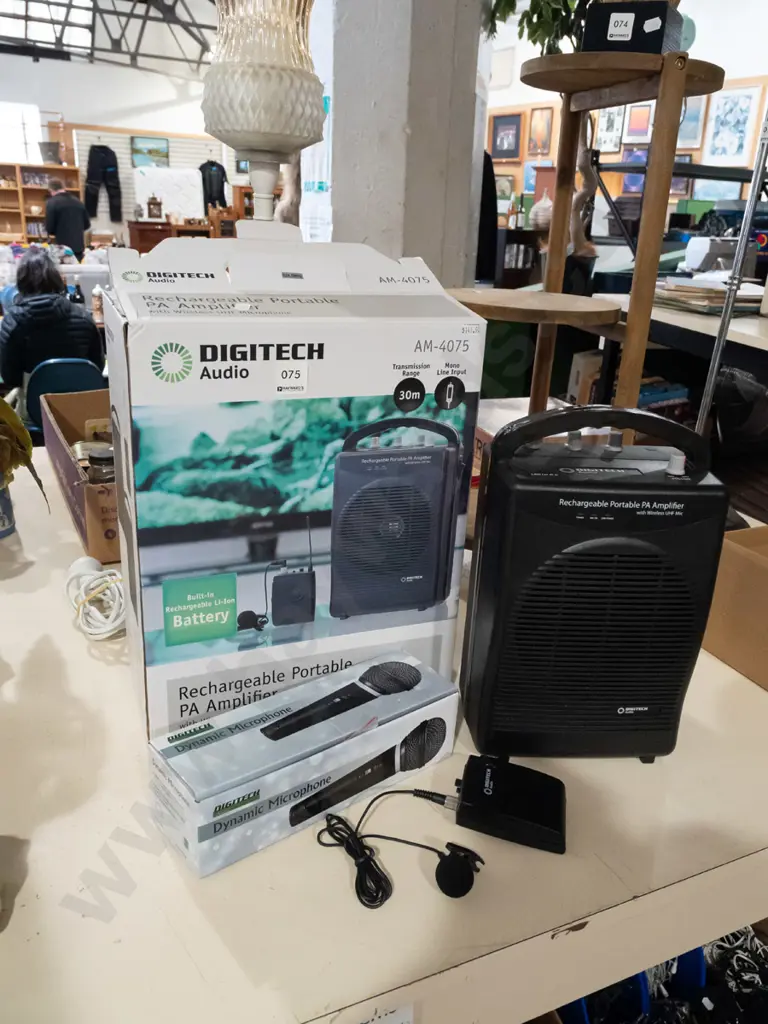 small Digitech rechargeable portable amplifier, wireless microphone, dynamic microphone Image 1++