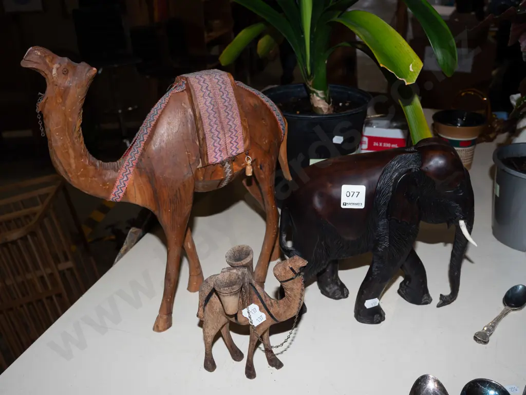 2x camel figurines, elephant figurine Camel H350 Image 1++