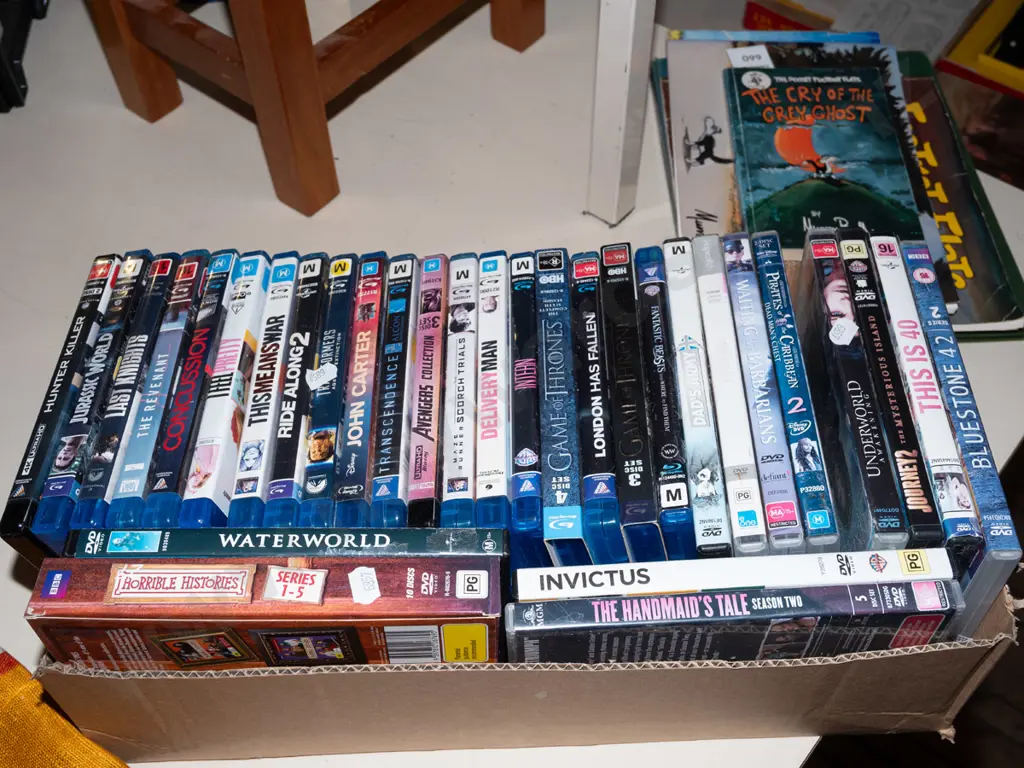 box; DVDs, blu rays Image 1++