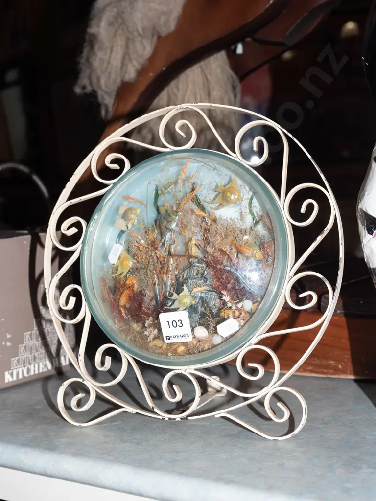 under the sea theme in convex plastic mid century stand Image 1++