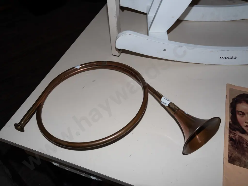 copper and brass hunting horn Image 1++
