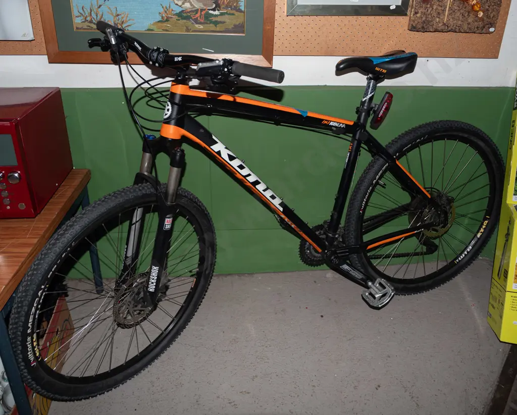 Kona Kahuna mountain bike - almost as new condition Image 1++