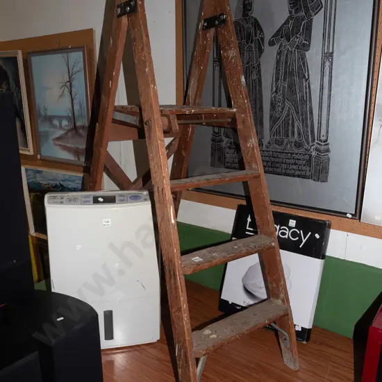 oregon painter's ladder H1330