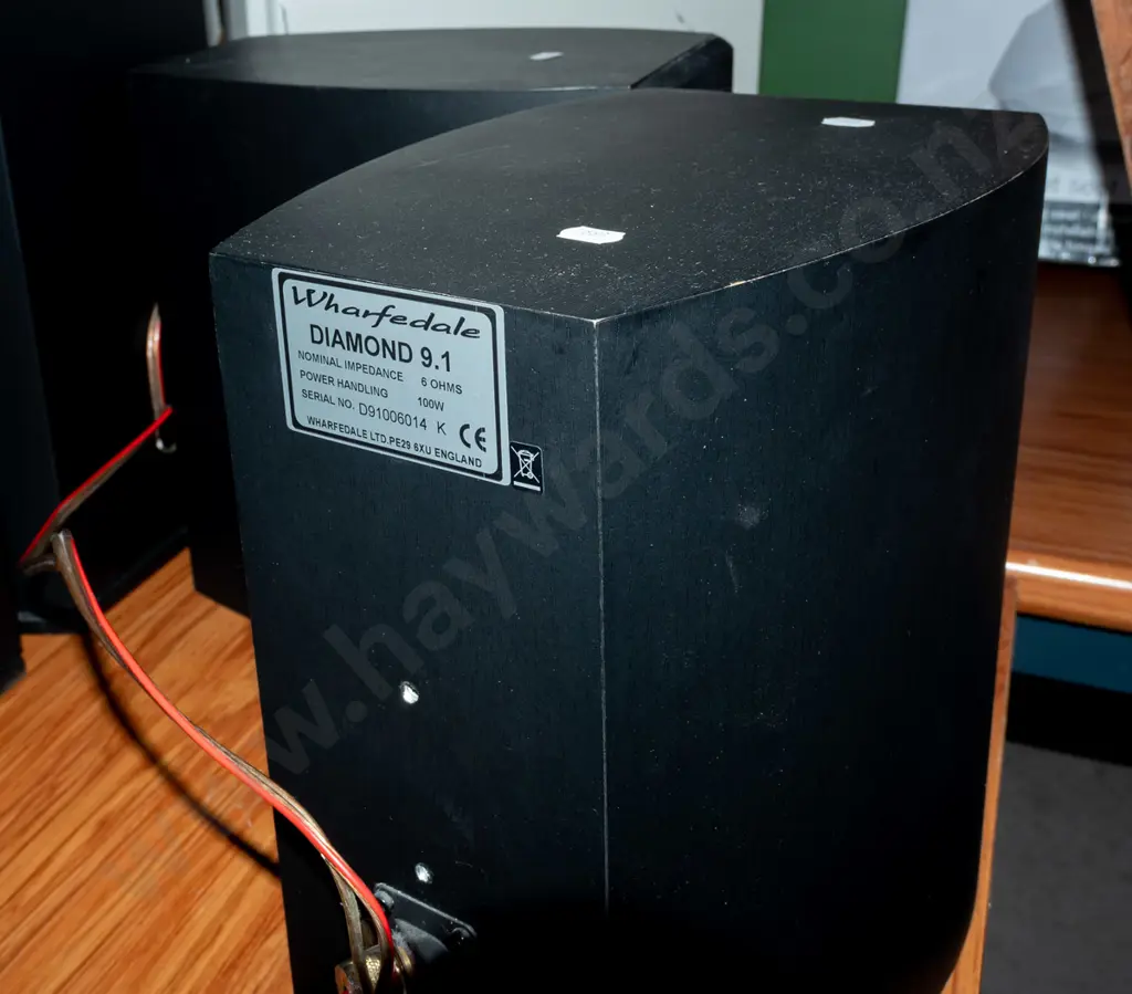 Wharfedale 5.1 speaker setup - 2x floor, 2x bookcase, 1x centre, 1x subwoofer Image 1++