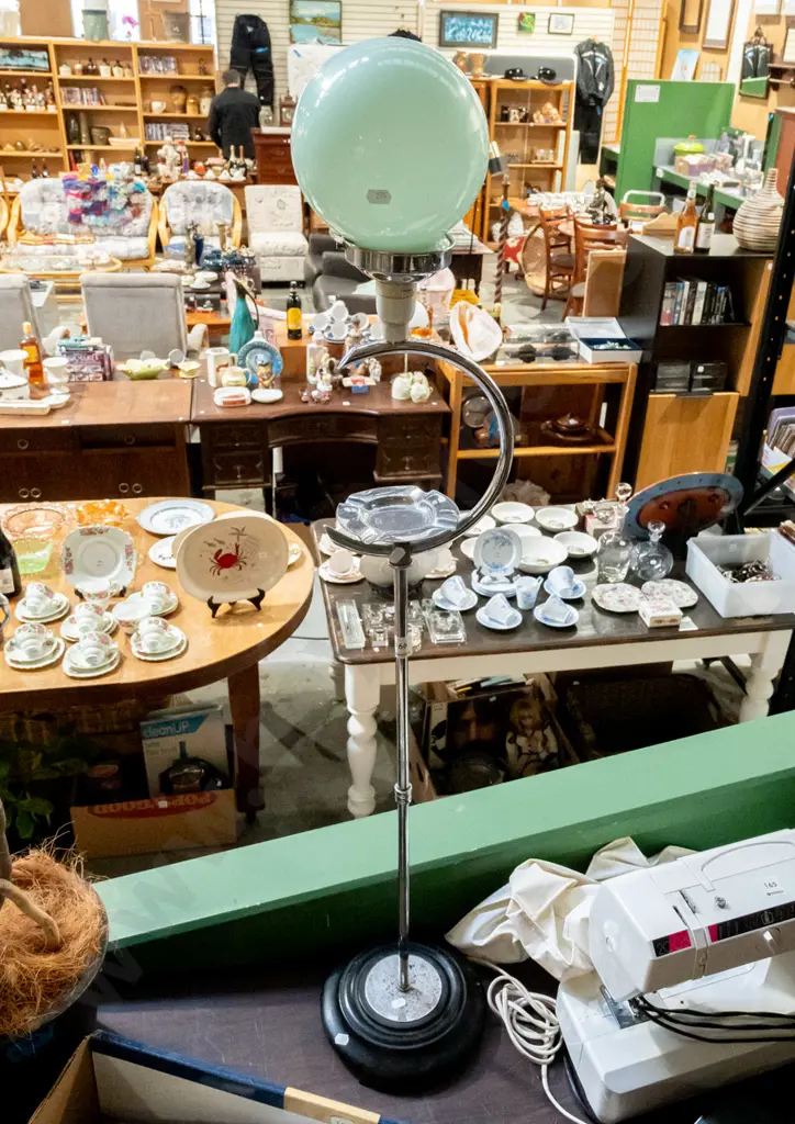 deco chrome standard lamp and smokers stand H1100 tarnishing Image 1++