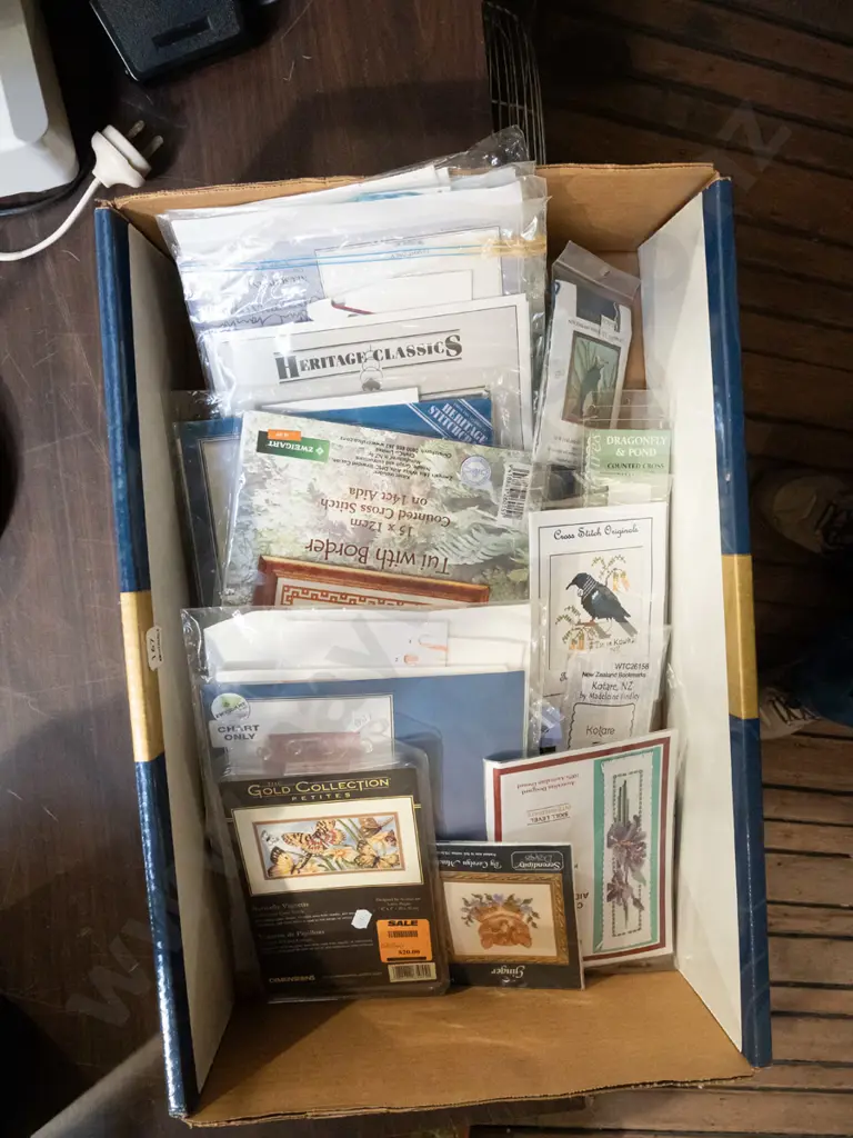 box; as new needlework kits Image 1++