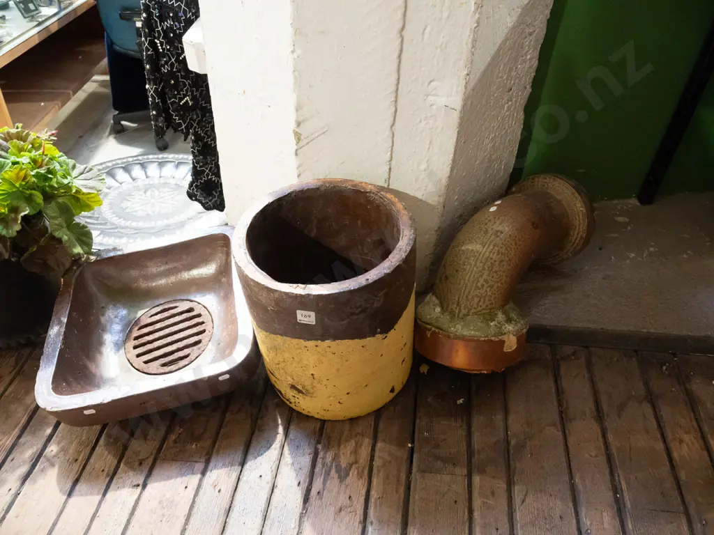 salt glazed chimney pot, right angle pipe, gully trap Image 1++