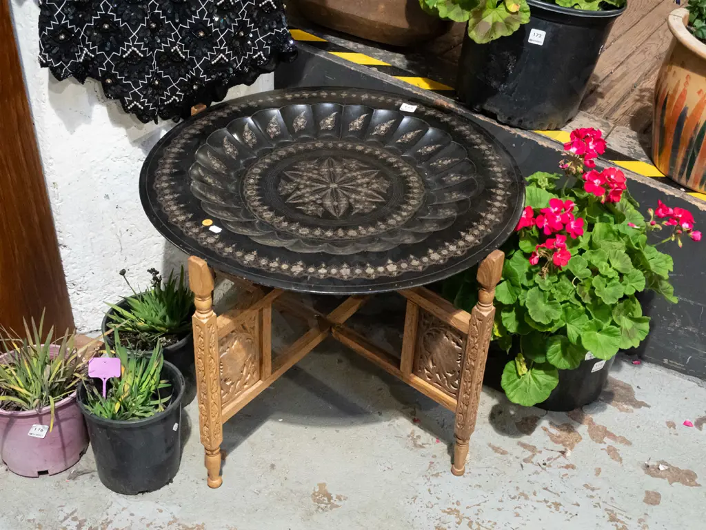 etched metal Middle Eastern bowl on stand Image 1++