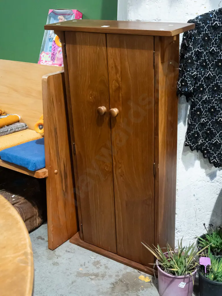 pine 2 door CD cupboard H1065 W560  Image 1++