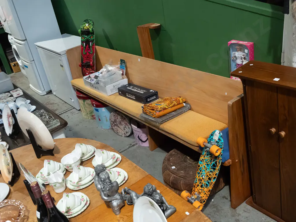 large solid rimu pew H850 W2610 D600 Image 1++