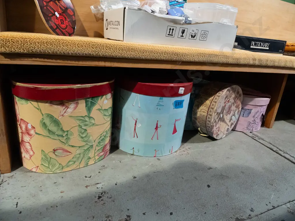 5x decorative cardboard hat boxes Image 1++