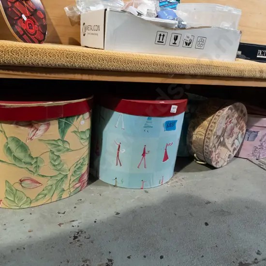 5x decorative cardboard hat boxes
