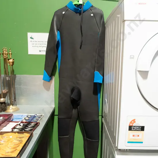 full body wetsuit - size 5 (adult size)