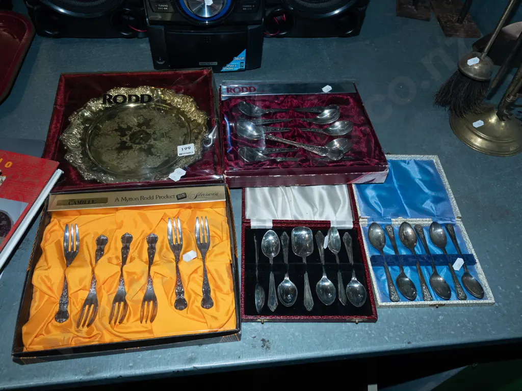 assorted cased cutlery, plated ware presentation tray Image 1++