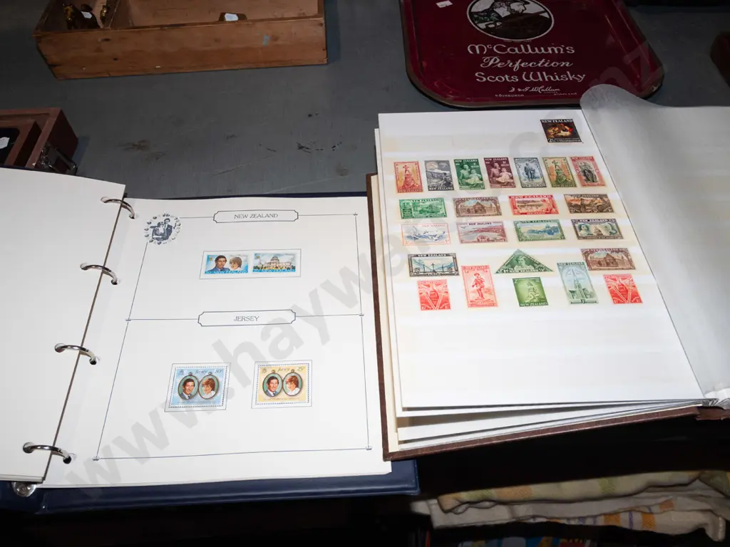 3x stamp albums Image 1++