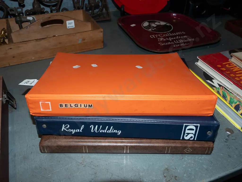 3x stamp albums Image 1++
