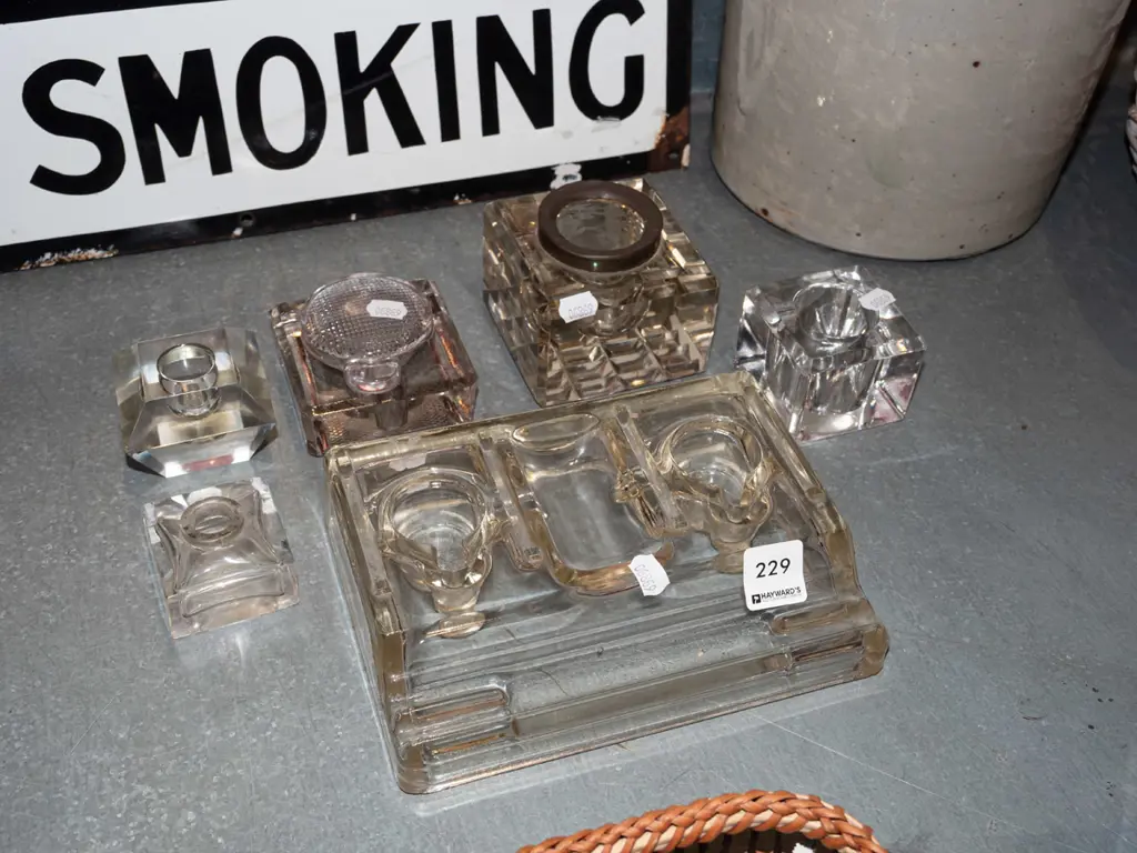 various ink wells Image 1++