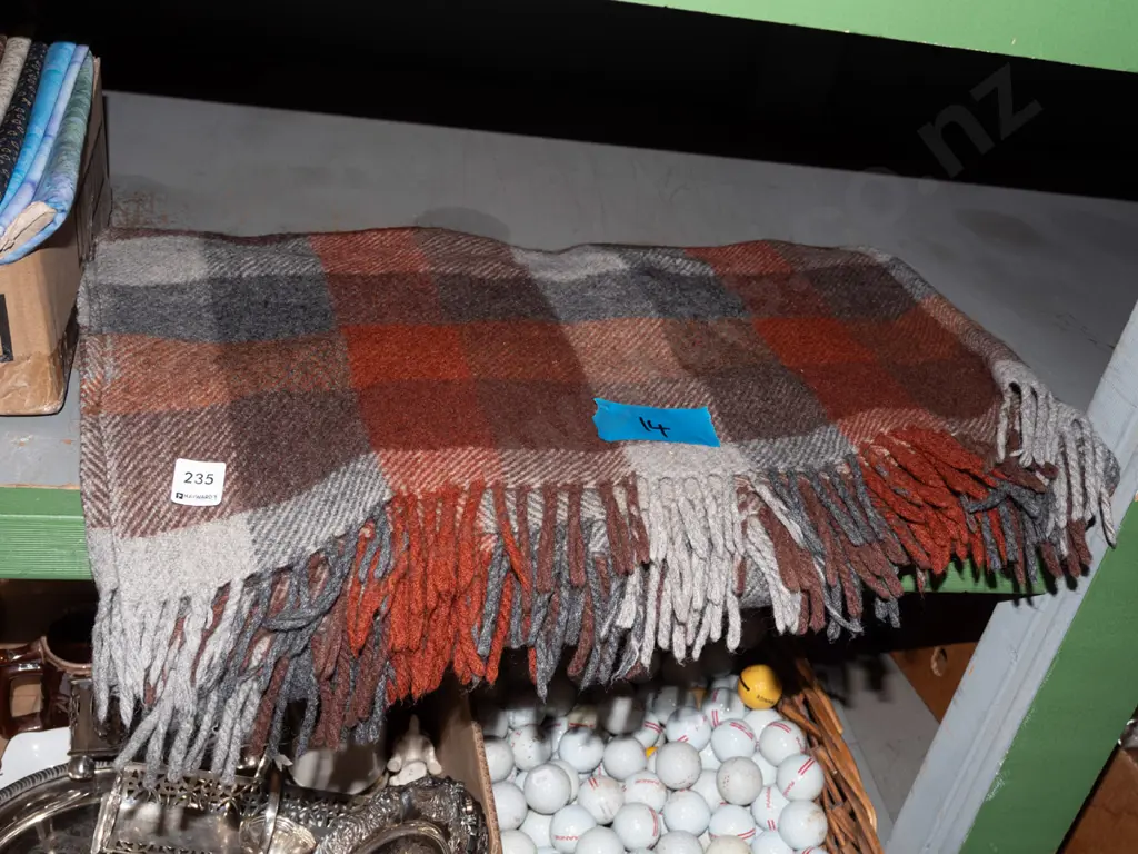 checked woollen travel rug Image 1++