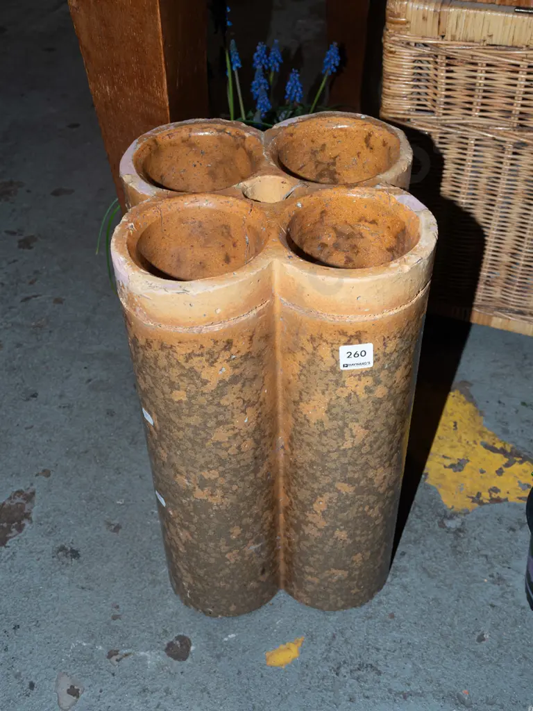 section of salt glazed 4 pipe pipe H440 - some cracks and repairs Image 1++