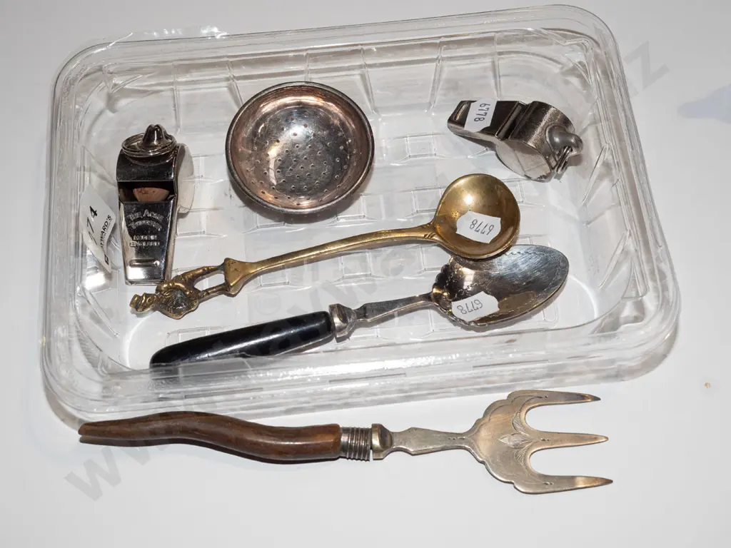 tray; spoons, fork, 2 x whistles etc Image 1++