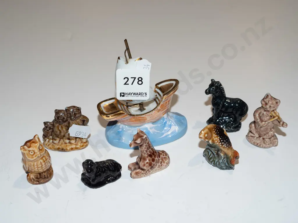 Wade Whimsies & sailing boat ornament Image 1++