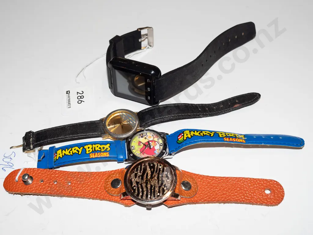 4x wristwatches Image 1++